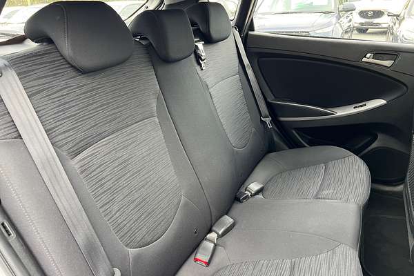2015 Hyundai Accent Active RB2