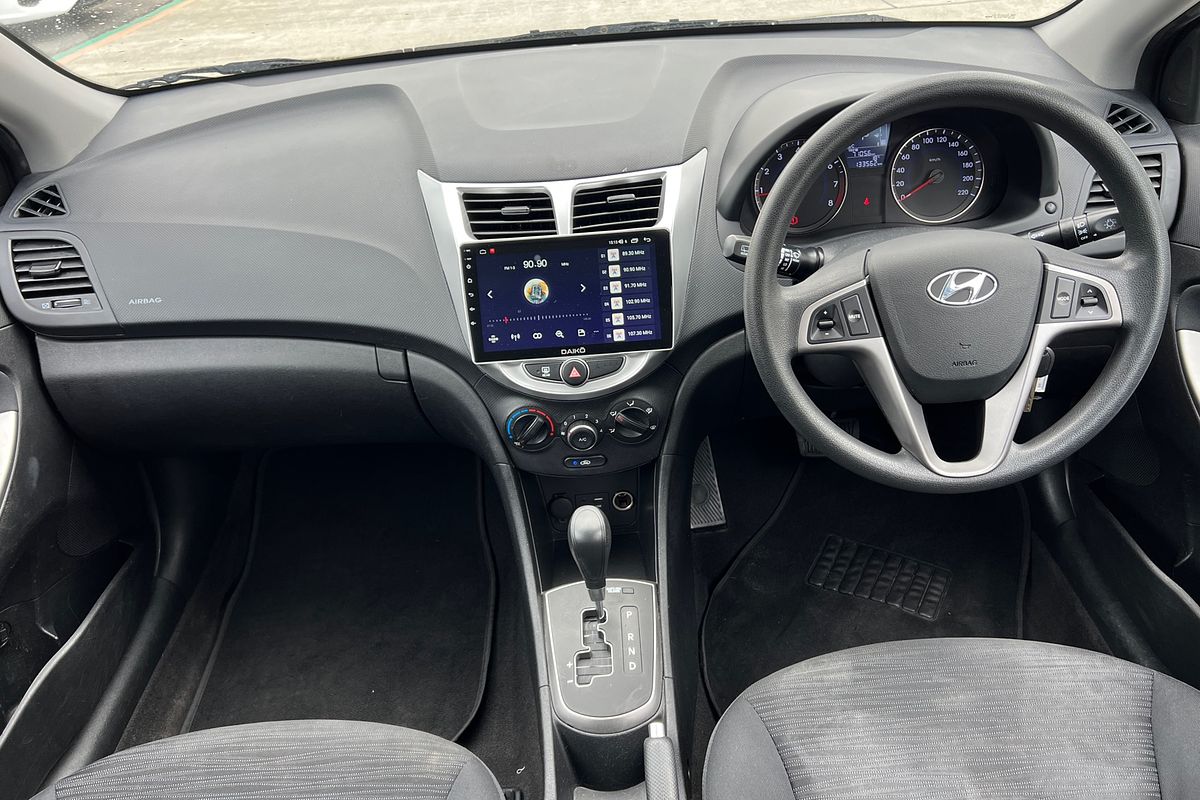 2015 Hyundai Accent Active RB2