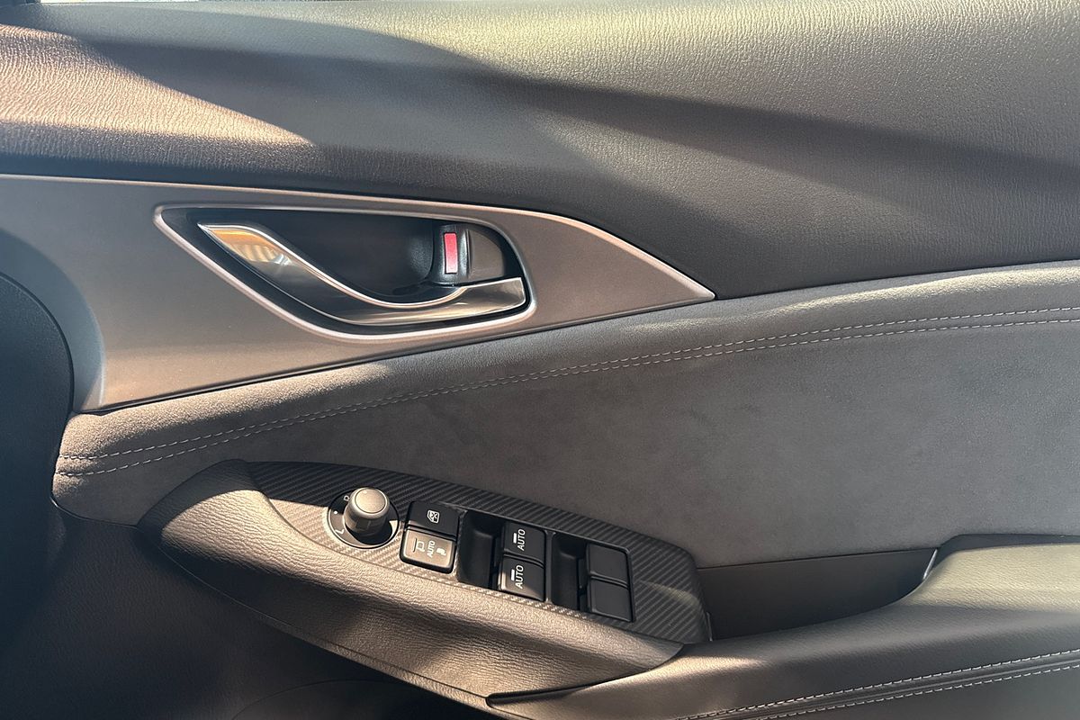 2025 Mazda CX-3 G20 Akari DK