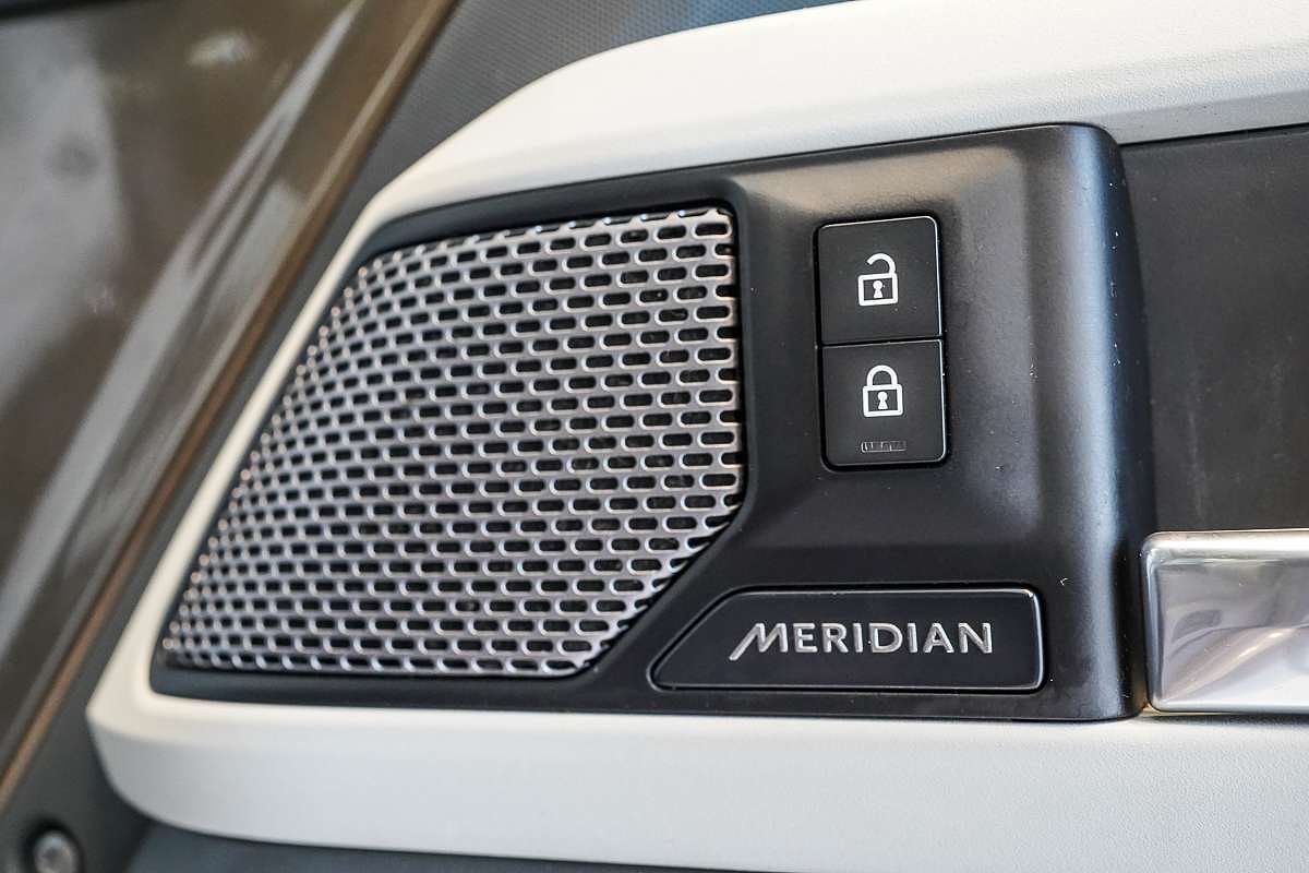 2021 Land Rover Defender 110 P400 X-Dynamic HSE L663