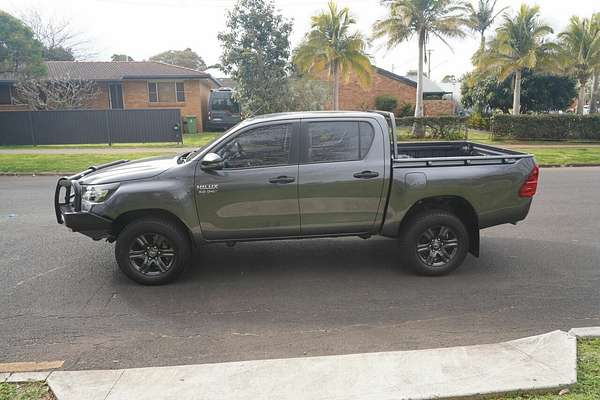 2020 Toyota Hilux SR GUN126R 4X4