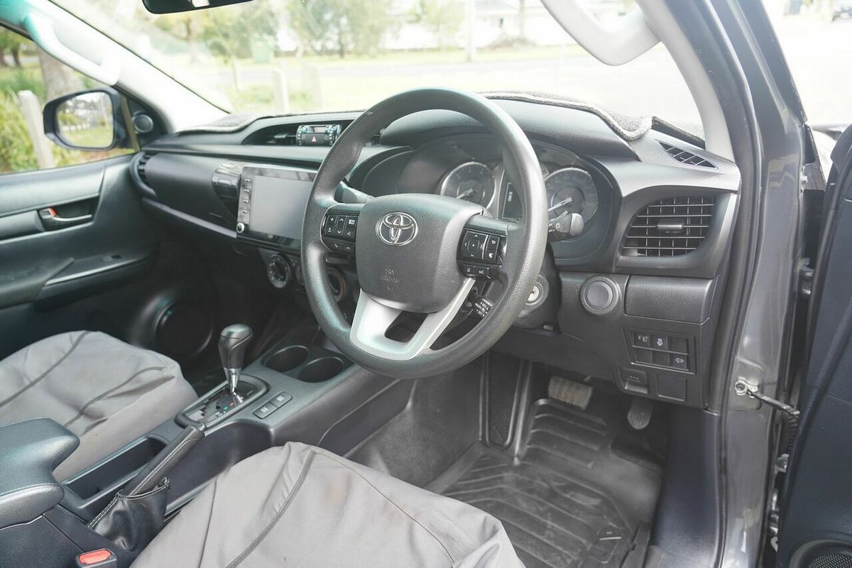 2020 Toyota Hilux SR GUN126R 4X4