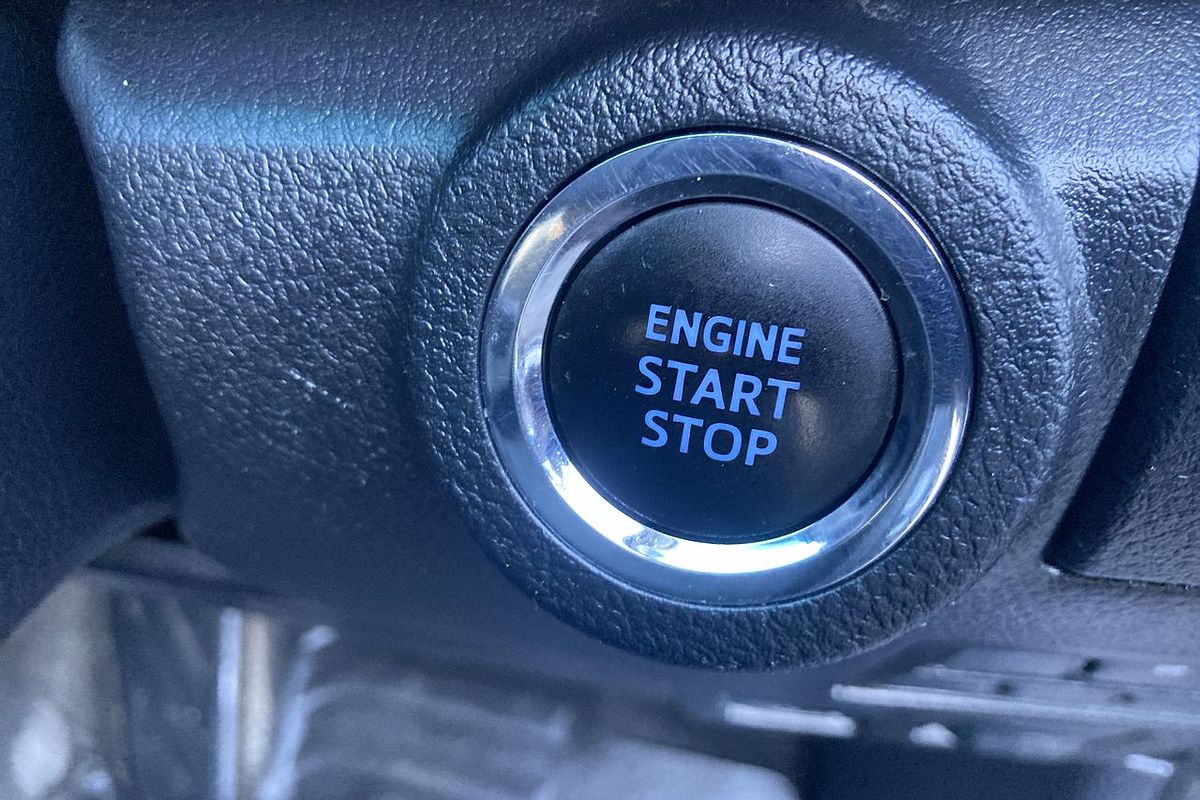 2020 Toyota Hilux SR5 GUN126R 4X4