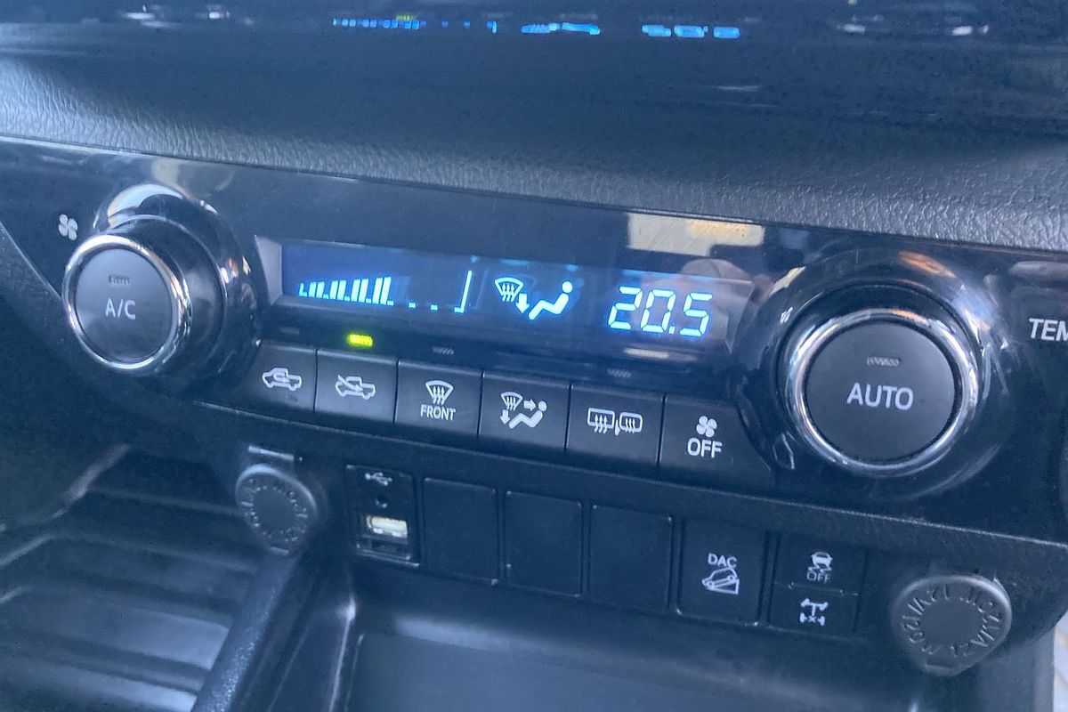 2020 Toyota Hilux SR5 GUN126R 4X4