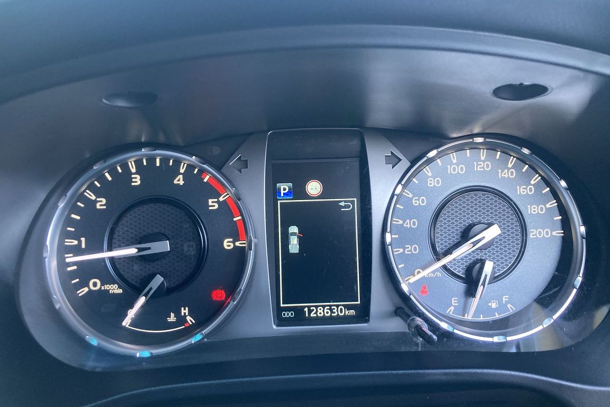 2020 Toyota Hilux SR5 GUN126R 4X4