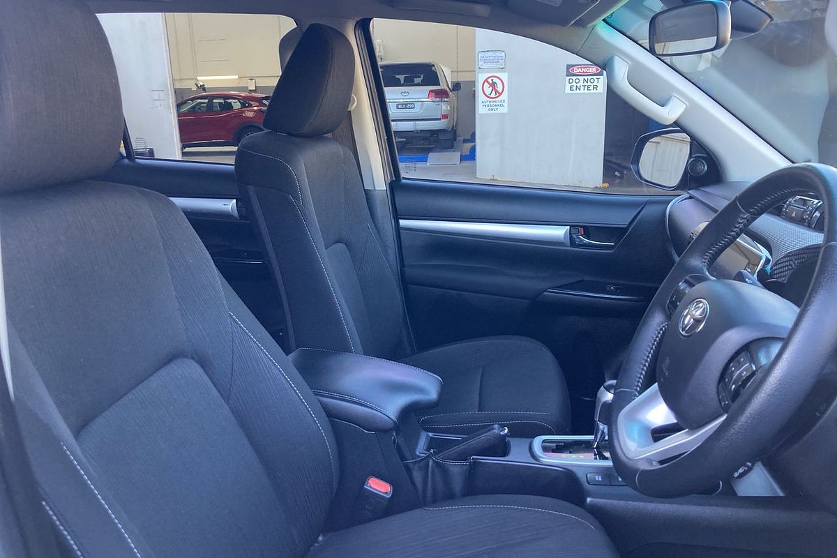 2020 Toyota Hilux SR5 GUN126R 4X4