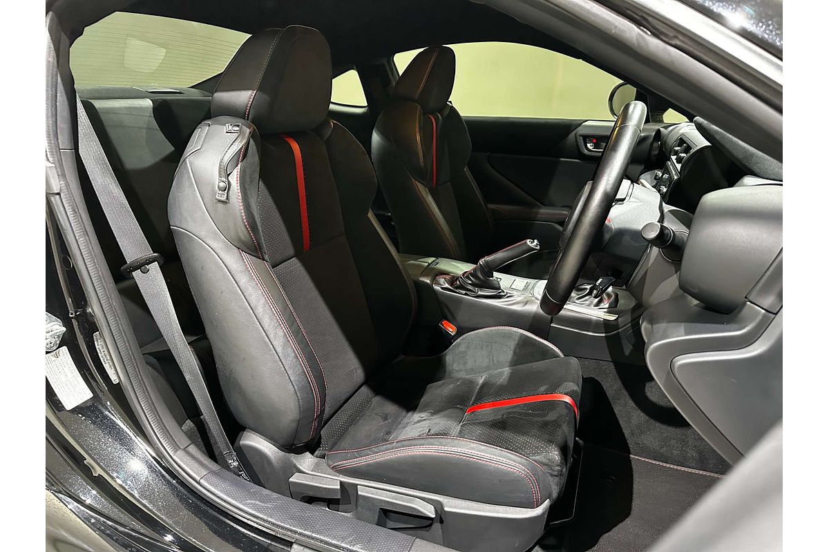 2022 Subaru BRZ S ZD8