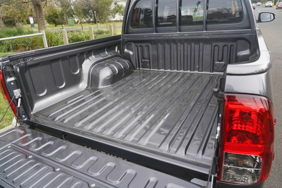2020 Toyota Hilux SR GUN126R 4X4