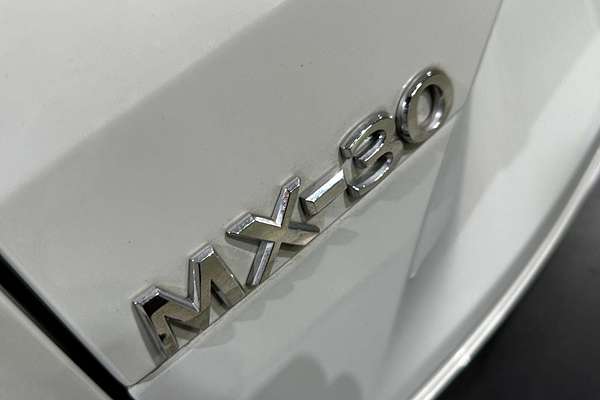 2022 Mazda MX-30 G20e Touring DR Series