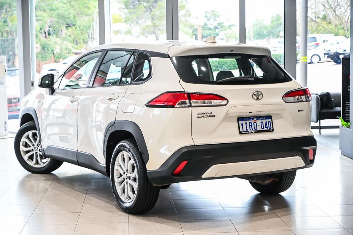 2024 Toyota Corolla Cross GX MXGH10R