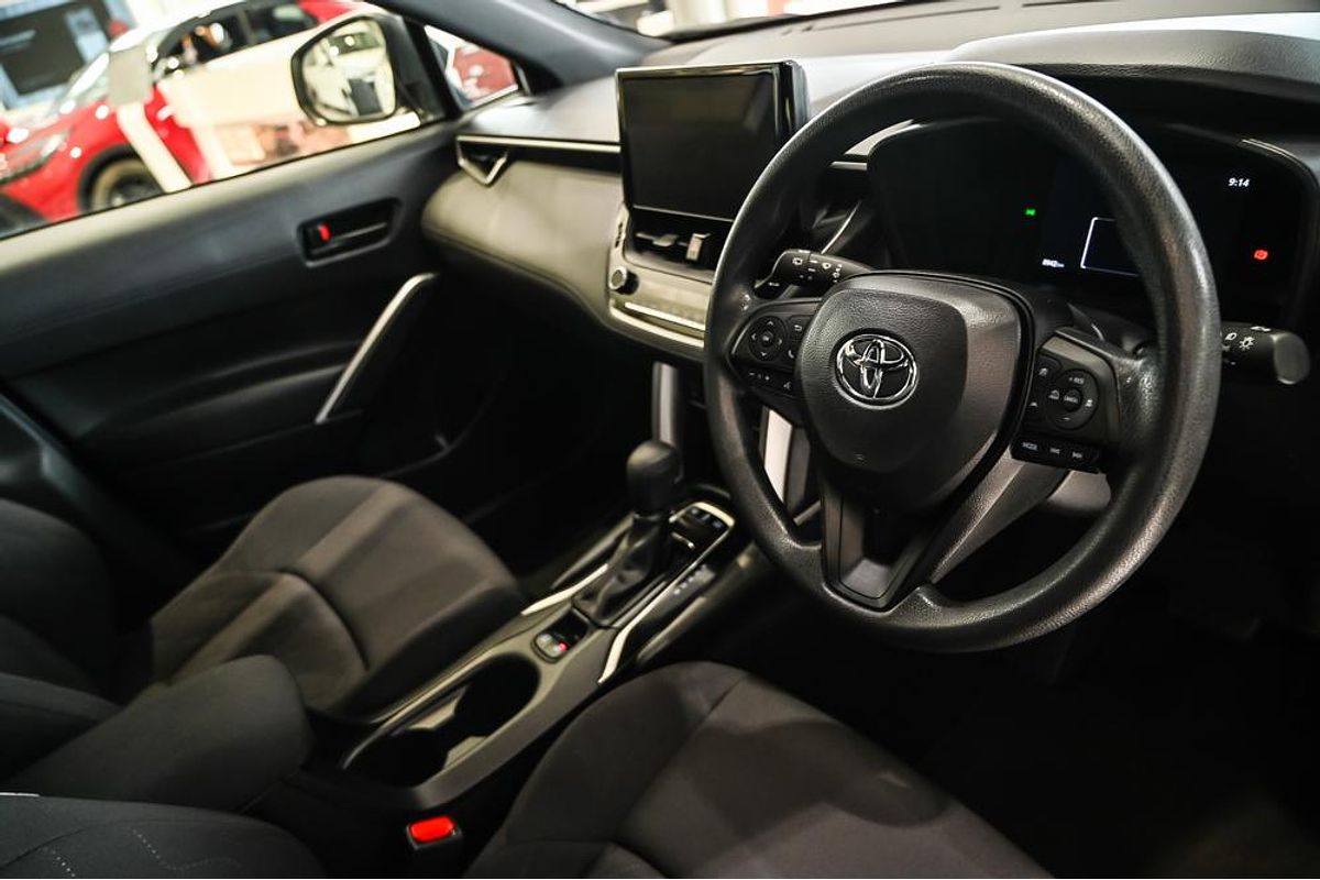 2024 Toyota Corolla Cross GX MXGH10R