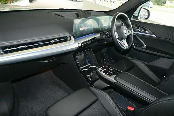 2024 BMW iX1 eDrive20 xLine U11