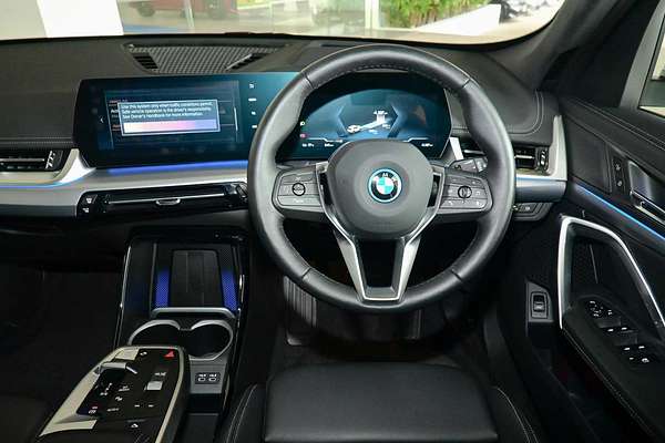 2024 BMW iX1 eDrive20 xLine U11
