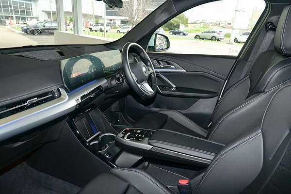 2024 BMW iX1 eDrive20 xLine U11