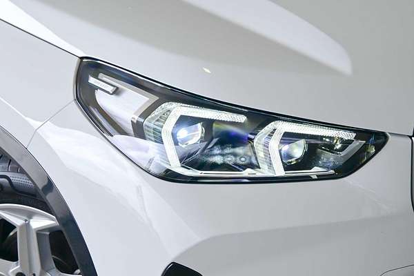 2024 BMW iX1 eDrive20 xLine U11