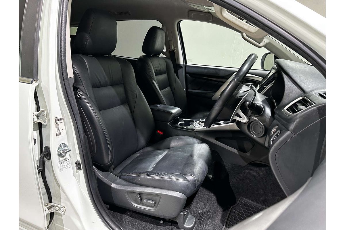 2017 Mitsubishi Pajero Sport Exceed QE