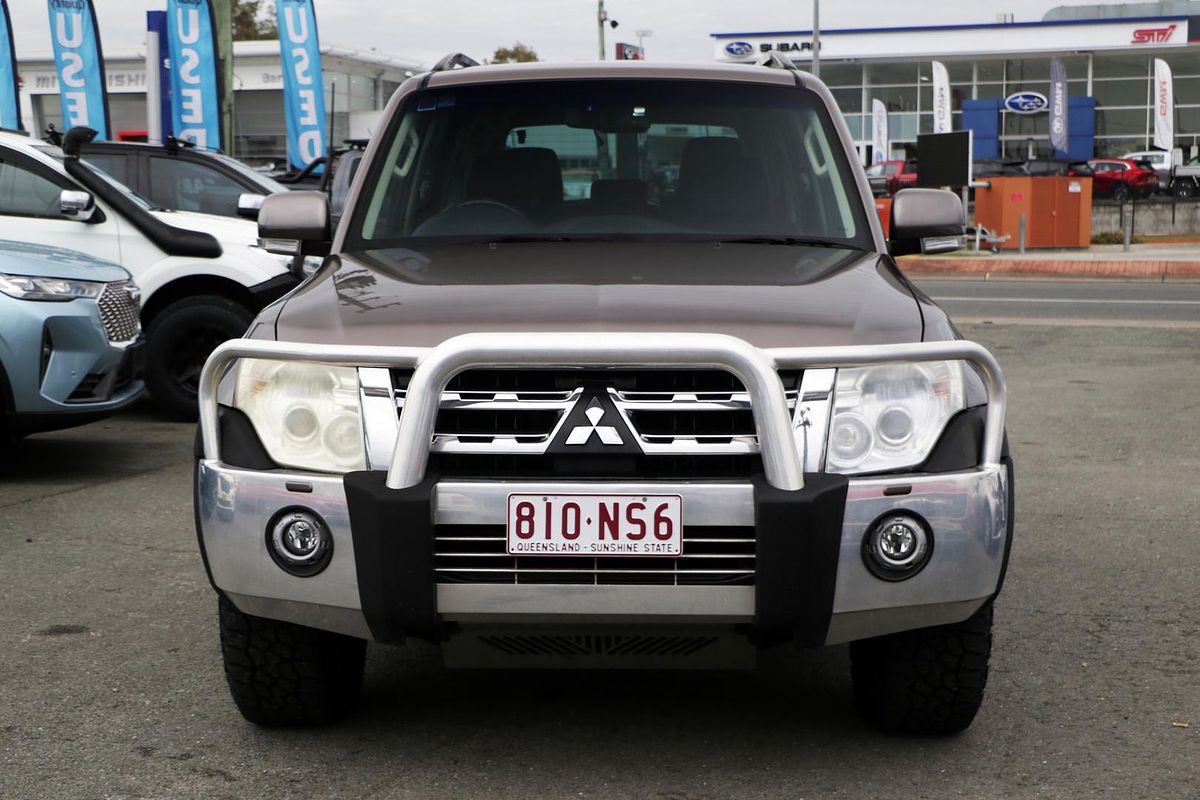 2013 Mitsubishi Pajero VR-X NW