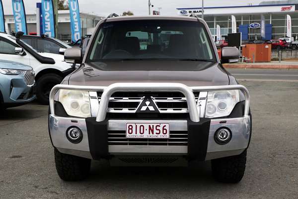 2013 Mitsubishi Pajero VR-X NW