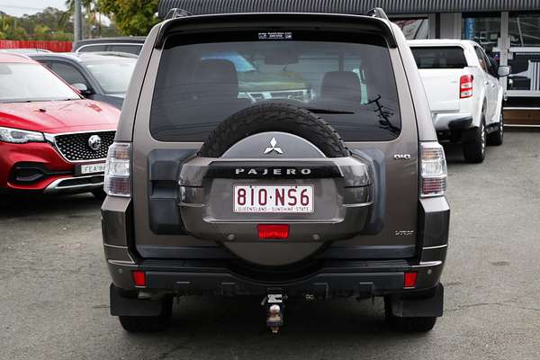 2013 Mitsubishi Pajero VR-X NW