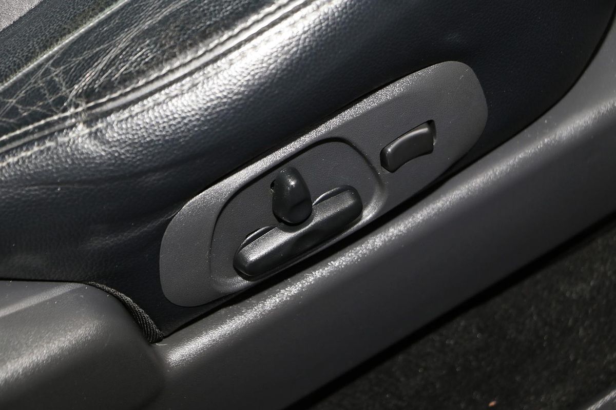 2013 Mitsubishi Pajero VR-X NW