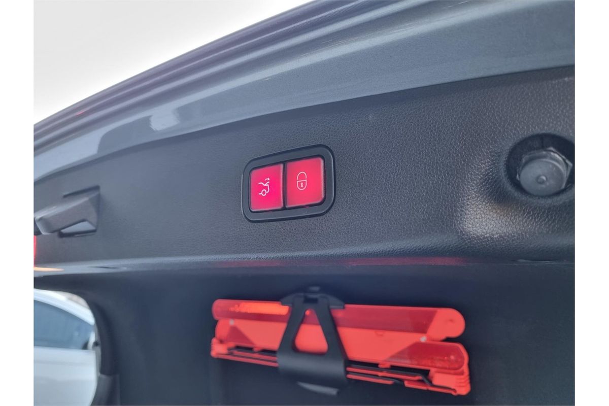 2014 Mercedes-Benz E400  212 MY14