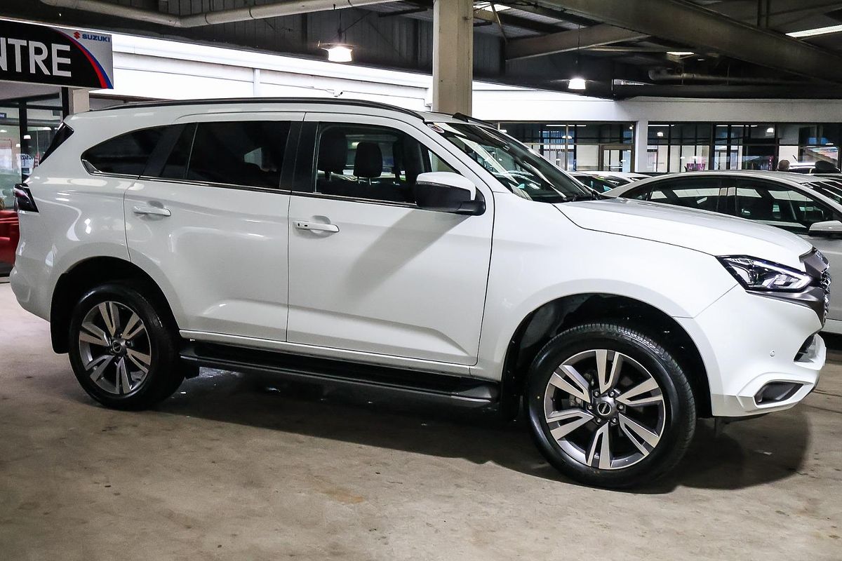 2024 Isuzu MU-X LS-T