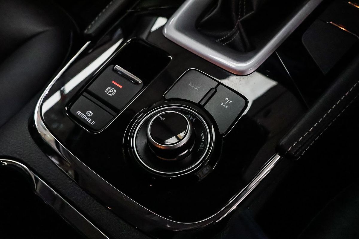 2024 Isuzu MU-X LS-T
