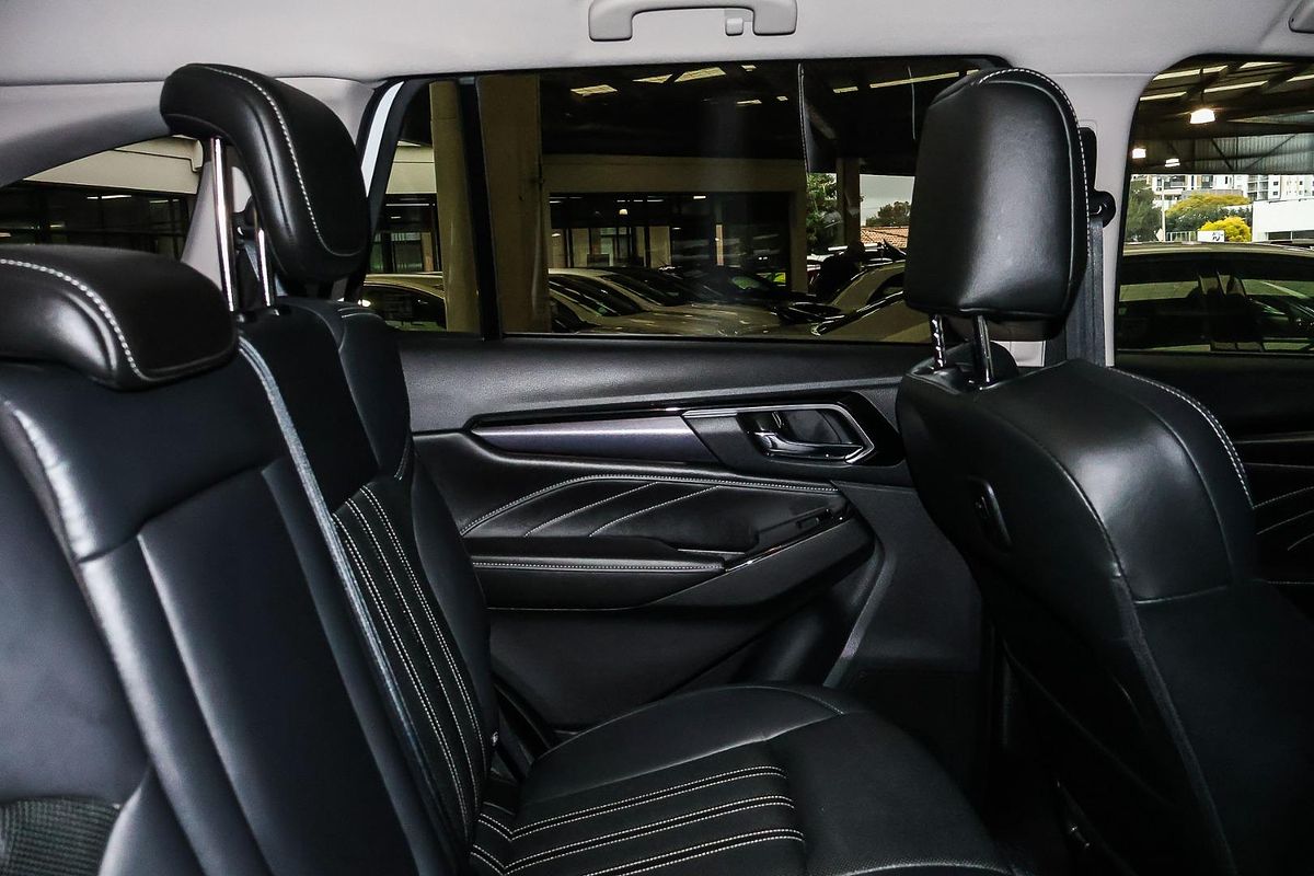 2024 Isuzu MU-X LS-T