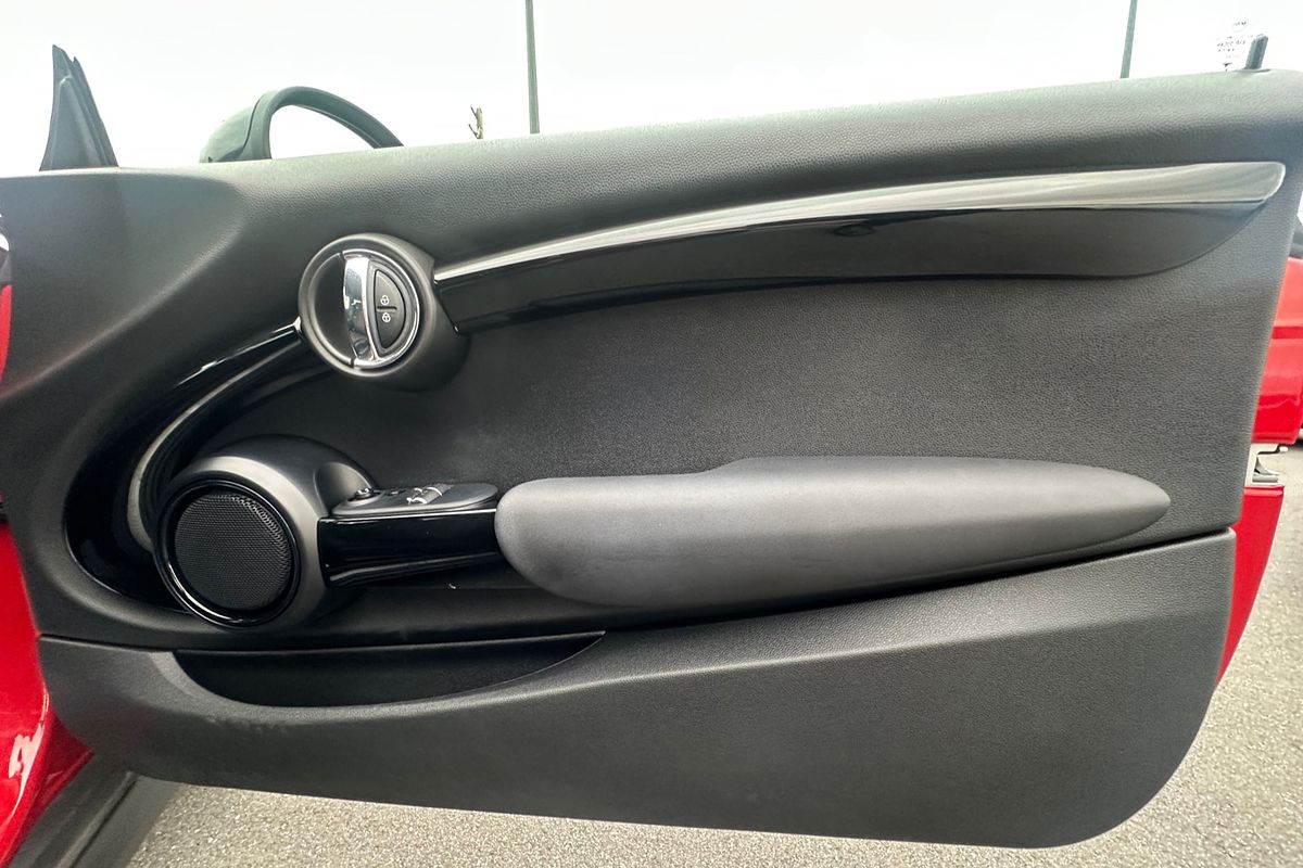 2017 MINI Cooper