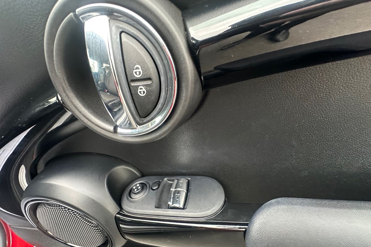 2017 MINI Cooper