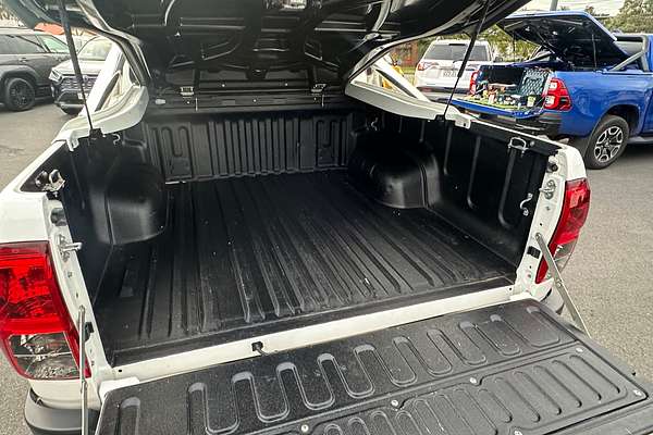 2019 Toyota Hilux SR5 GUN126R