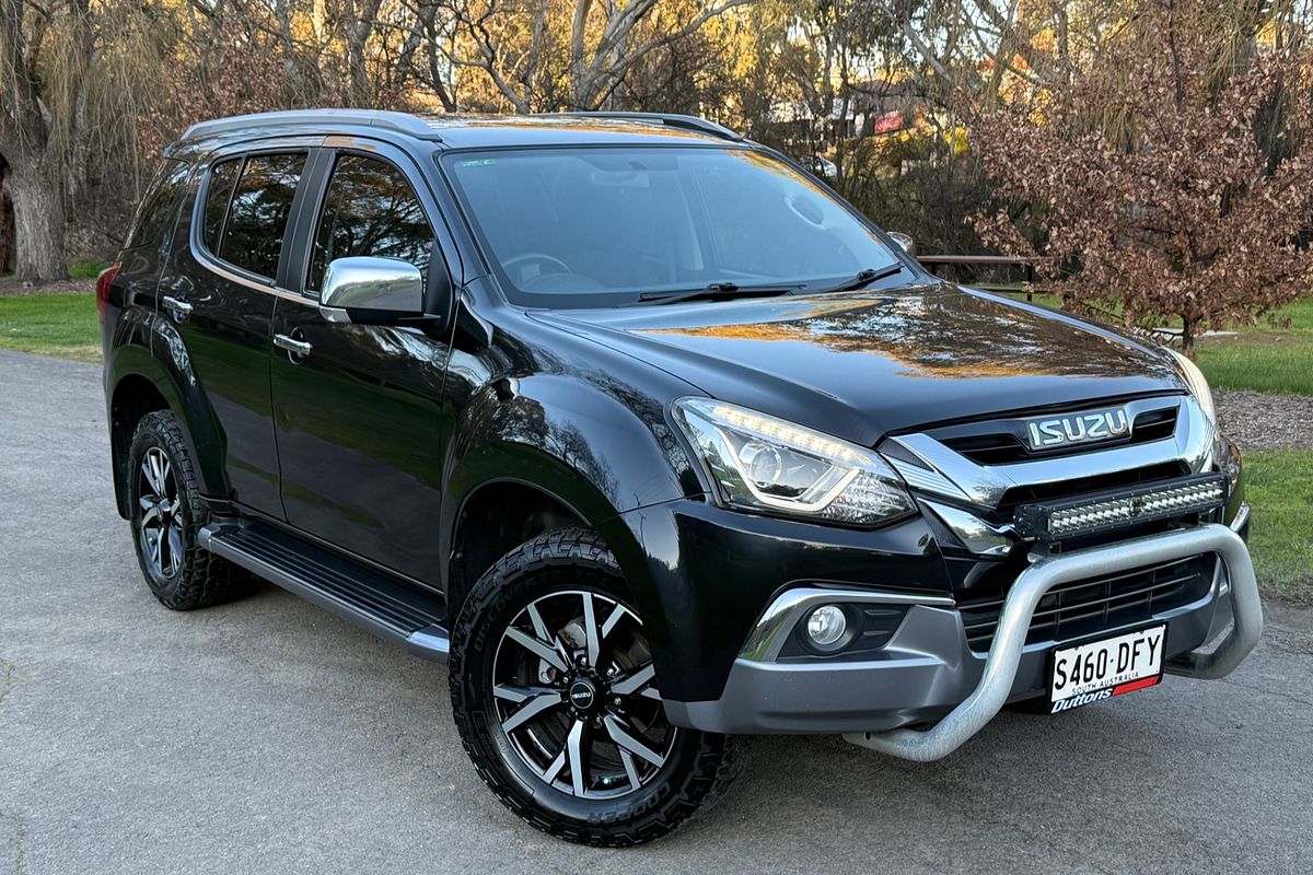 2020 Isuzu MU-X LS-T