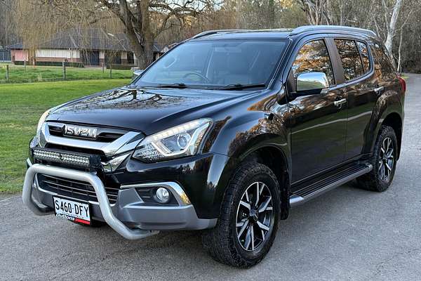 2020 Isuzu MU-X LS-T