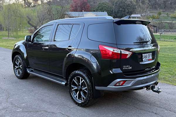 2020 Isuzu MU-X LS-T