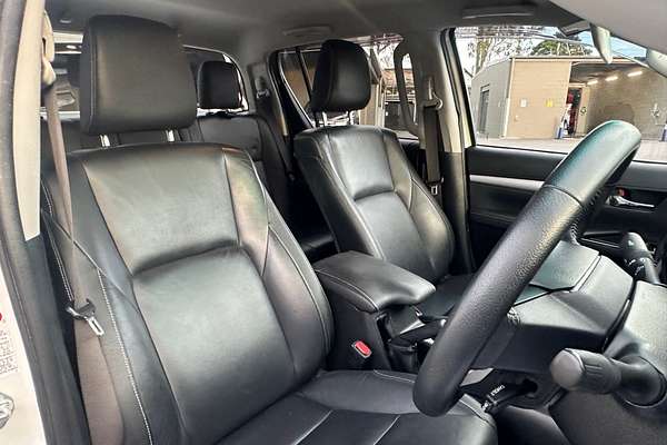 2019 Toyota Hilux SR5 GUN126R