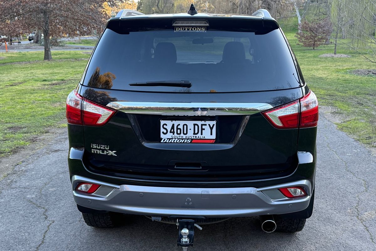 2020 Isuzu MU-X LS-T