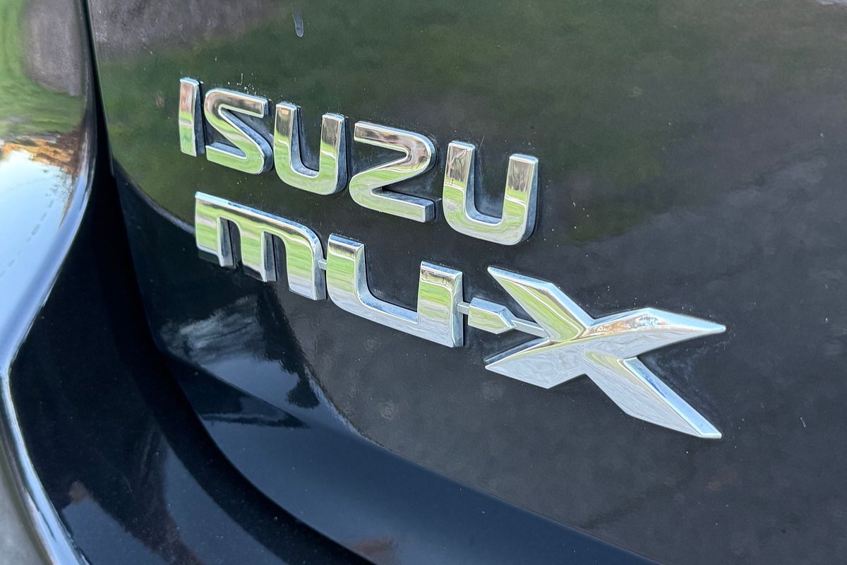 2020 Isuzu MU-X LS-T