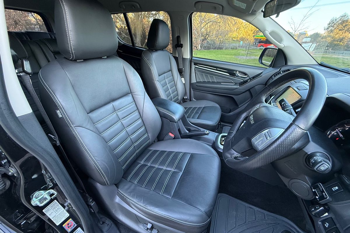 2020 Isuzu MU-X LS-T