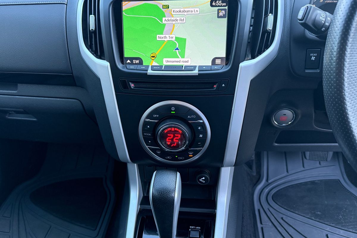 2020 Isuzu MU-X LS-T