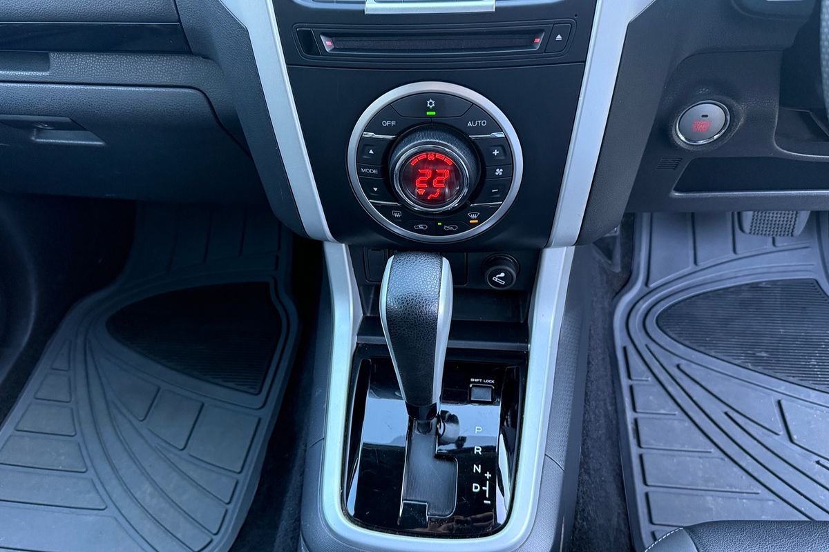 2020 Isuzu MU-X LS-T