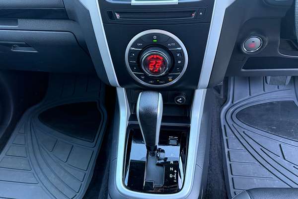 2020 Isuzu MU-X LS-T