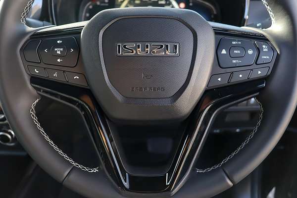 2025 Isuzu D-MAX BLADE 4X4