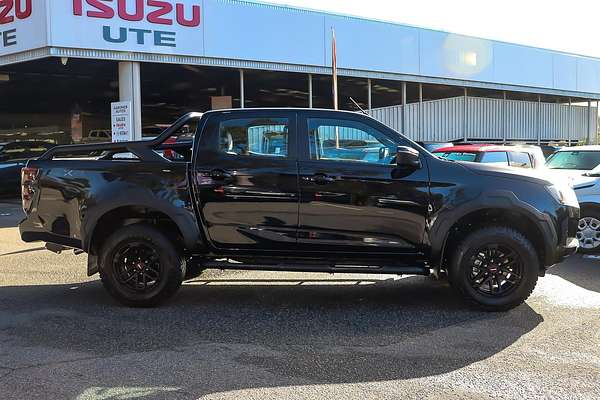 2025 Isuzu D-MAX BLADE 4X4