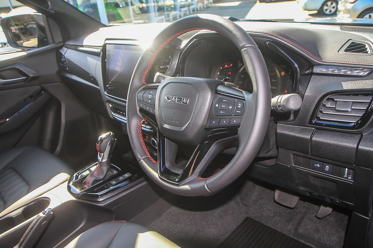 2025 Isuzu D-MAX X-TERRAIN 4X4