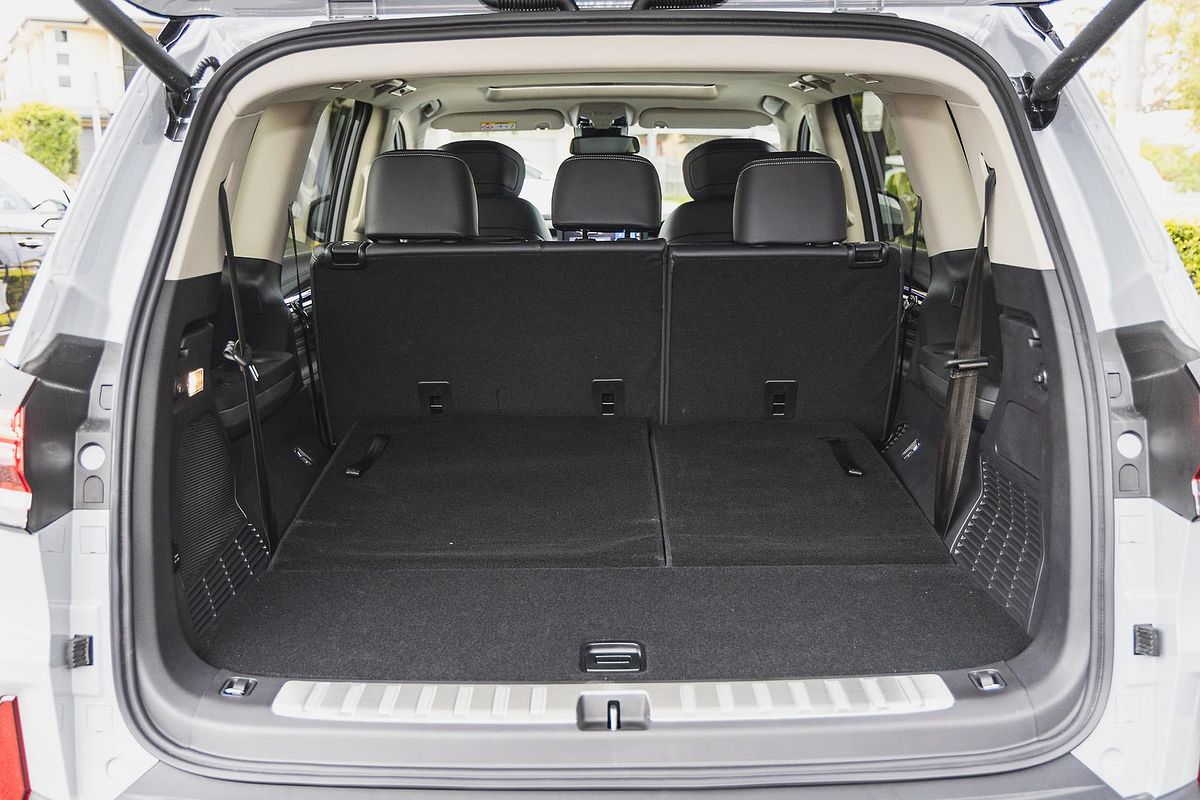 2025 LDV D90 Executive SV9A