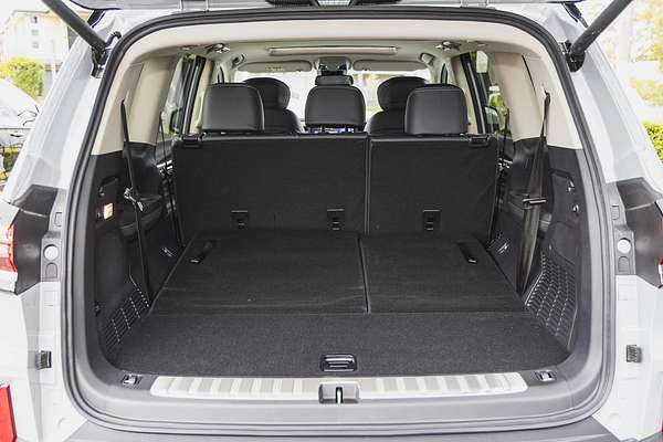 2025 LDV D90 Executive SV9A