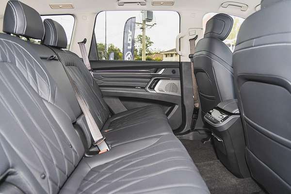 2025 LDV D90 Executive SV9A