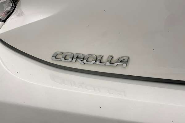 2018 Toyota Corolla SX Hybrid ZWE211R
