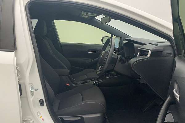 2018 Toyota Corolla SX Hybrid ZWE211R