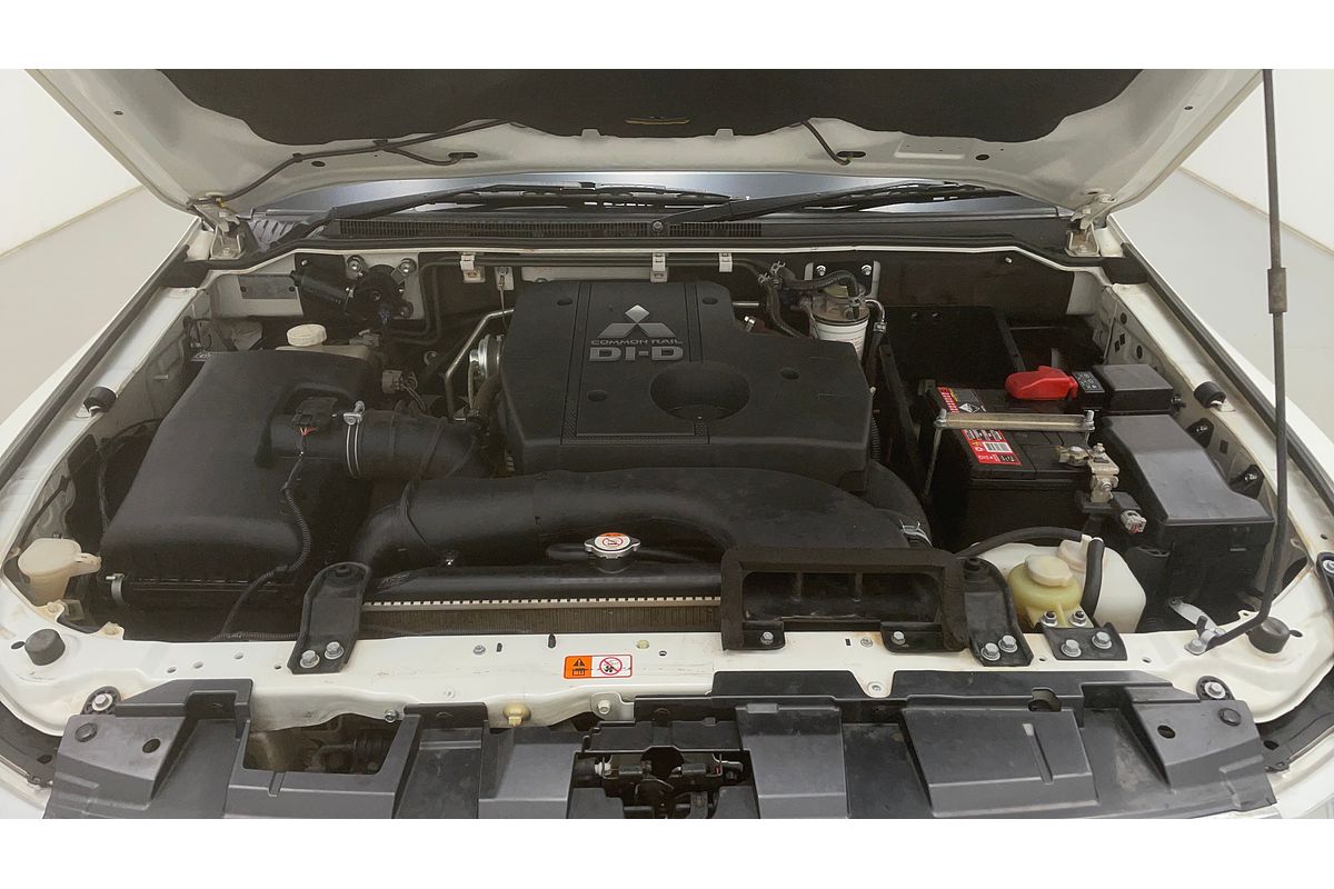 2017 Mitsubishi Pajero GLX NX